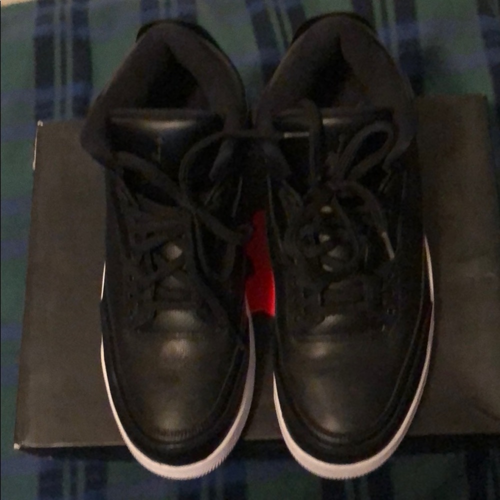 Air Jordan 3 Cyber Monday SZ 10.5